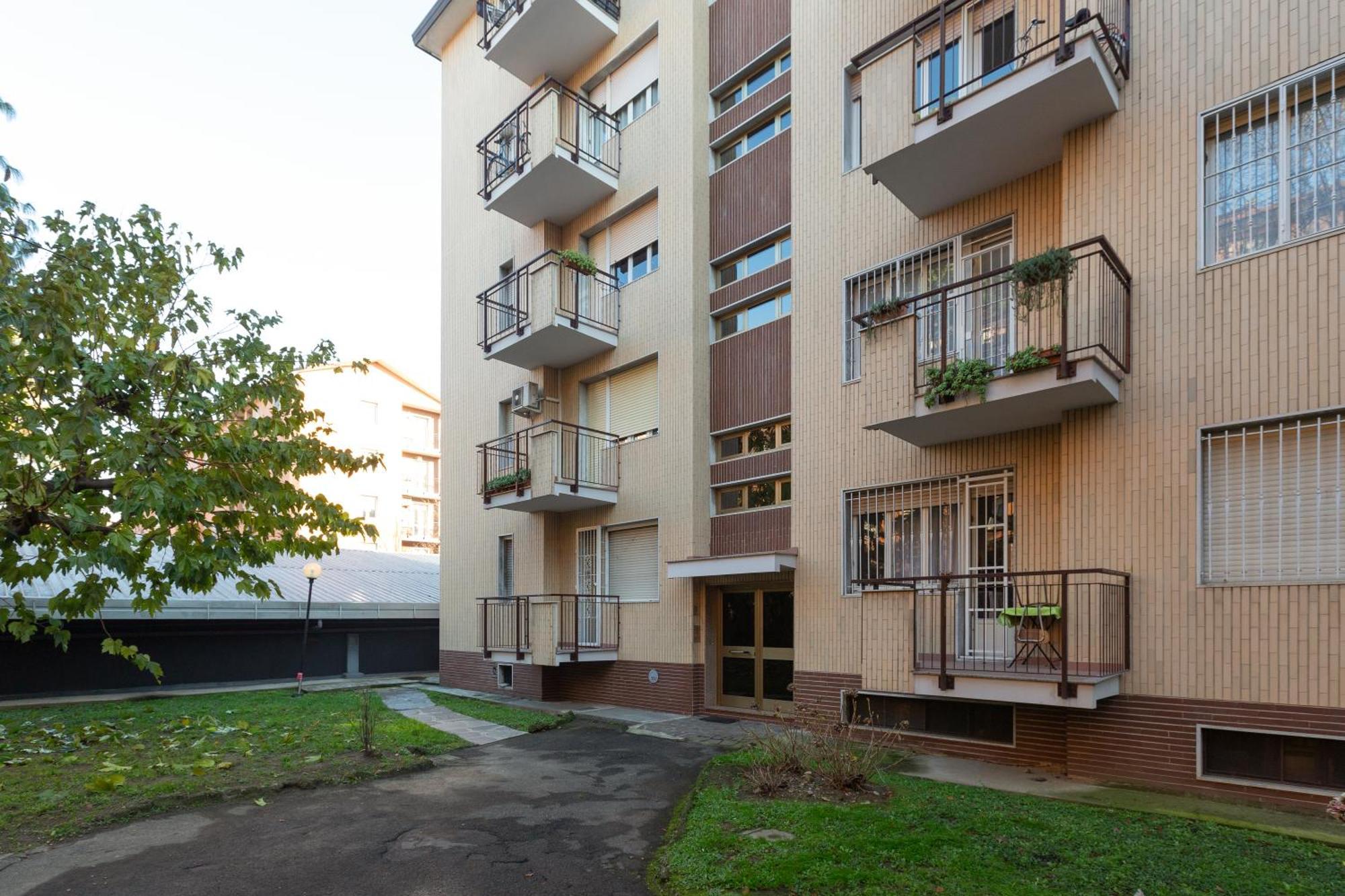 Milan-Linate Apartment With Balcony Exteriér fotografie