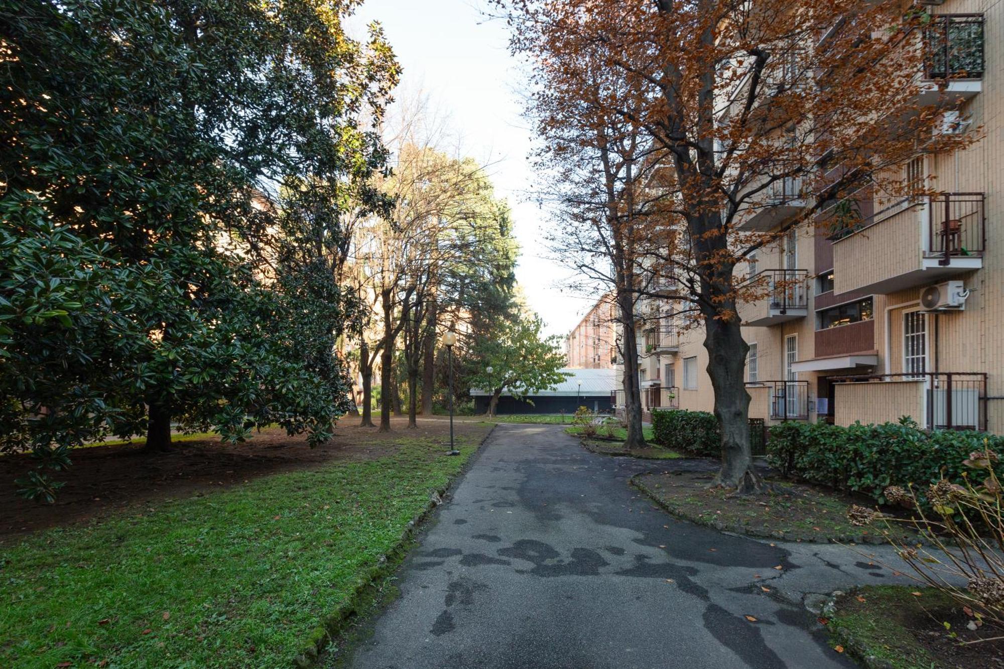 Milan-Linate Apartment With Balcony Exteriér fotografie